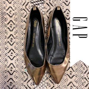 $5 CLEAROUT!! GAP Pointed Flats